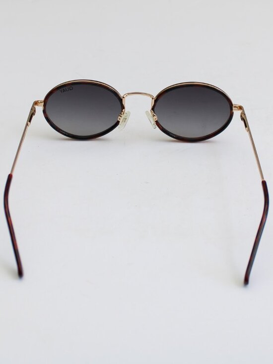 QUAY Line Up Gold Metal Frame Oval 41mm Sunglasses in Tortoise Smoke 6438724 main image 8
